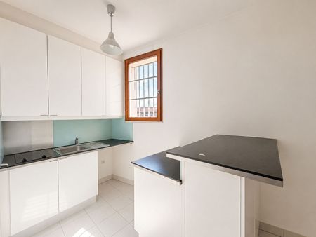 Location Appartement 1 pièce 21m² - Photo 2