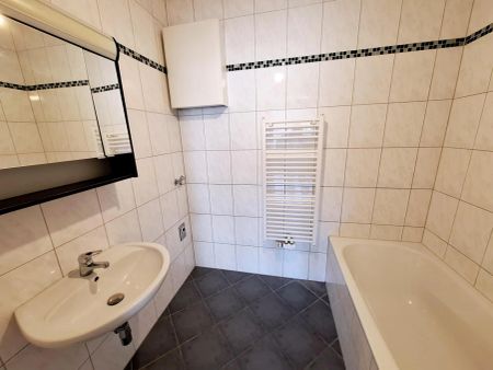 Ideale 2- Zimmer Wohnung mit großem Balkon - Bismarckstraße 16 - Top 4 - Foto 3