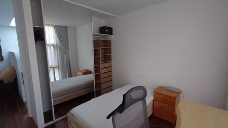 North Melbourne - Photo 2