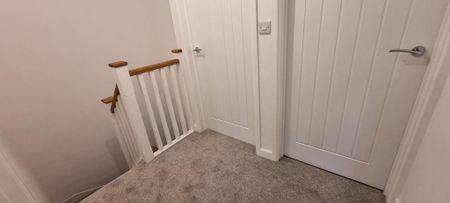 3 bedroom semi-detached house to rent - Photo 5