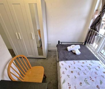 5 bedroom house share to rent - Photo 2