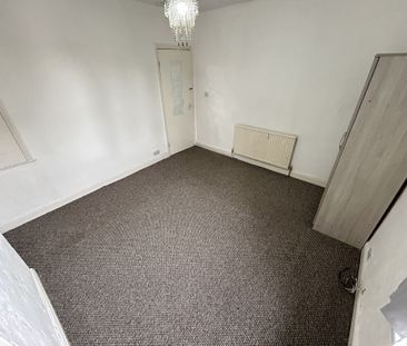 Wolverhampton Street, Wednesbury - Photo 1