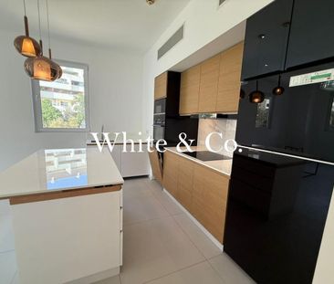 CONVERTED 1 BED| FULLY UPGRADED | VACANT NOW - Photo 2