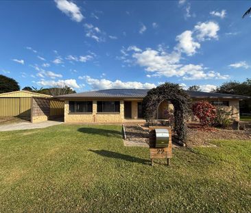 Spacious Family Home in the Heart of Cooroy - Photo 4