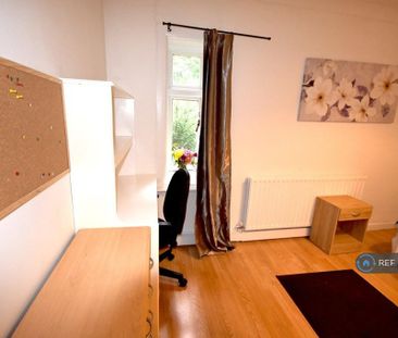 1 bedroom in a house share to rent - Photo 6