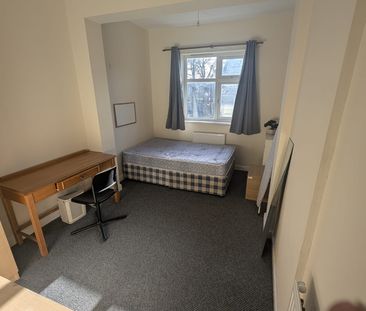 Room in a Shared House, Furness Road, M14 - Photo 6