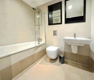 2 bedroom flat to rent - Photo 5