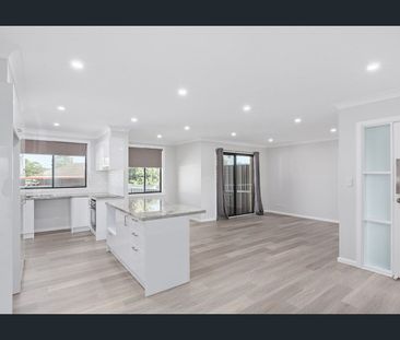 Modern, Easy Living – 38 Blue Gum Avenue, South Penrith - Photo 1