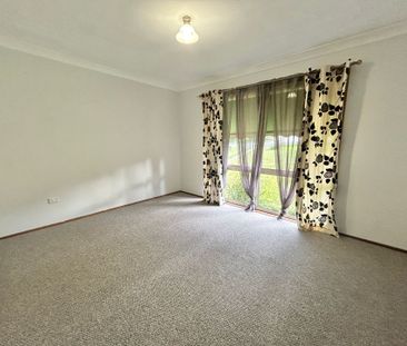 3 Bedroom Home - Rent includes water usage - Photo 2