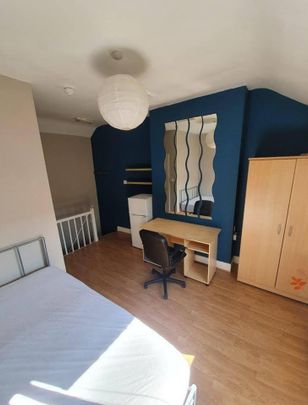 Room in a Shared House, Gordon Street, CV1 - Photo 1