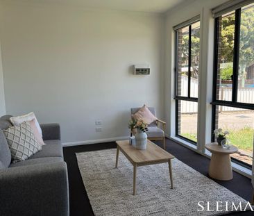 Newly Furnished Modern Townhouse - Photo 1