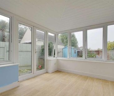 Loxwood Avenue, Worthing, BN14 - Photo 5