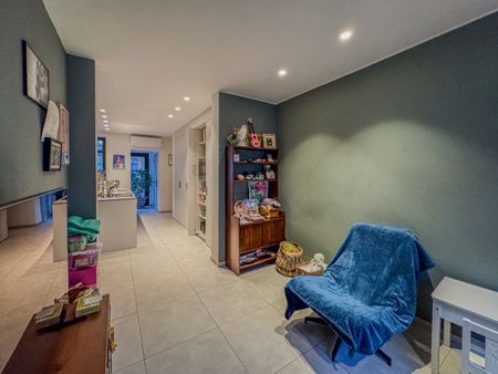 Woning met 3 slaapkamers, garage en gezellig stadstuintje met berging. - Photo 5