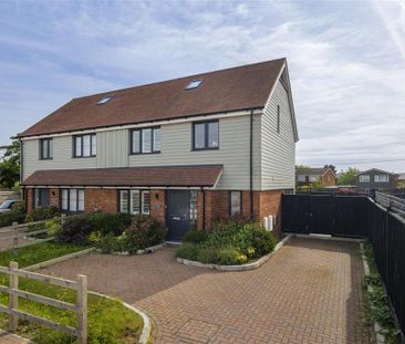 3 bedroom semi-detached house to rent - Photo 2