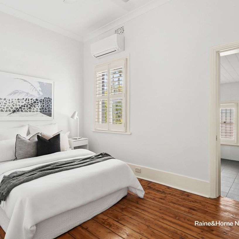 Character and convenience - Photo 1