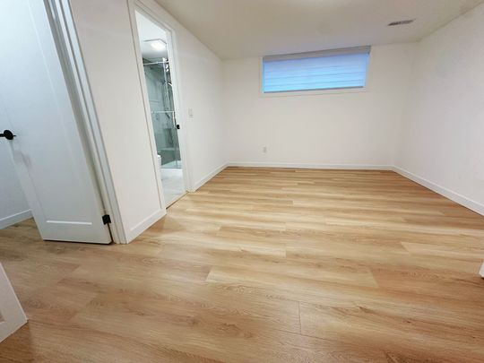 For Lease - 2417 Mississauga Road Unit# Basement, Mississauga, Ontario - Photo 1