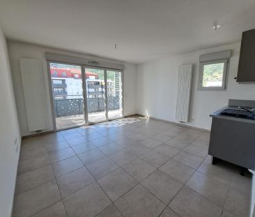 Location Appartement 2 pièces 42m² BONNEVILLE 74130 - Photo 1