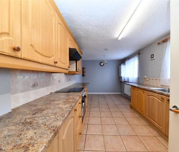 3 bedroom terraced house to rent - Photo 5