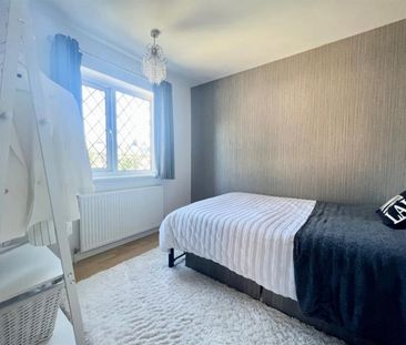 3 bedroom House To Let - Photo 2