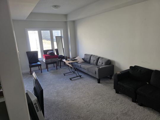 For Lease - 36 Bruton Street, Thorold, Ontario - Photo 1