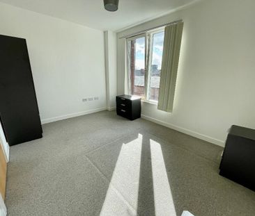 3 bedroom mews to rent - Photo 5