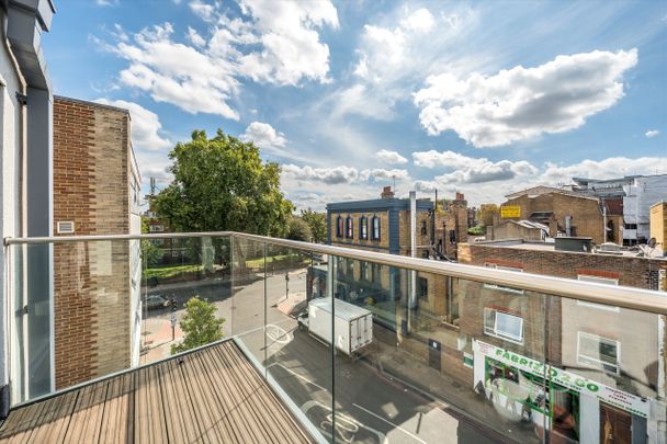 Singer Mews, Clapham, SW4, London - Photo 1