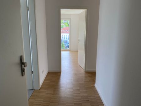 Mit Blick auf die Berge! 4-Zimmer-Etagenwohnung mit EBK und Südbalkon - Foto 5