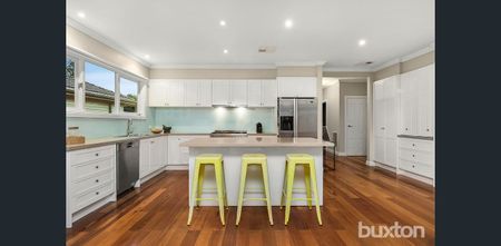 25 Acacia Avenue, Oakleigh South VIC 3167 - House For Rent | Domain - Photo 5