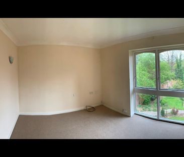 1 Bed Flat, Lake House, SO15 - Photo 2