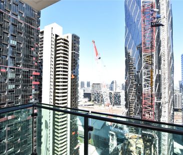 Exceptional Fully Furnished Studio Apartment near to the Stations! - Photo 4