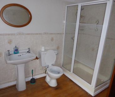 2 bedroom terraced house to rent - Photo 6