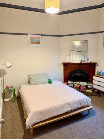 Thornbury - Photo 4