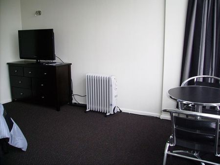 1BR Unit in Mt. Victoria, Free WIfi & Power - Photo 5