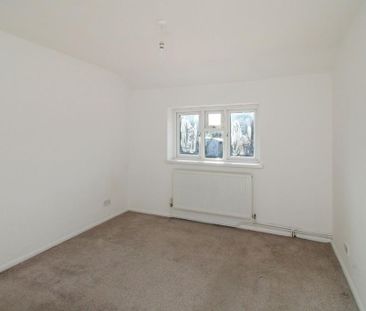 5 bedroom semi-detached house to rent - Photo 5