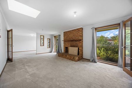 SPACIOUS FAMILY LIVING IN PRIME ALFREDTON - Photo 3