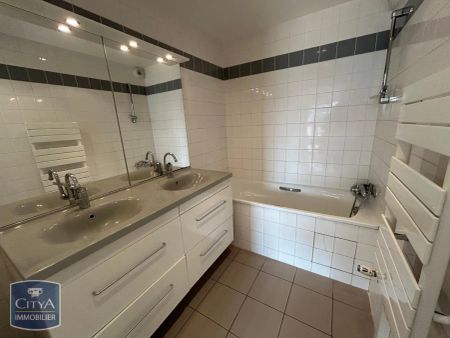 Appartement à louer 4 pièces 88.86m² - Photo 3