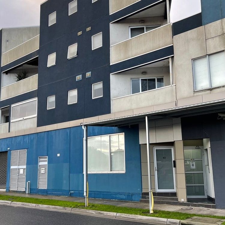 Modern Apartment in a Prime Location! - Photo 1