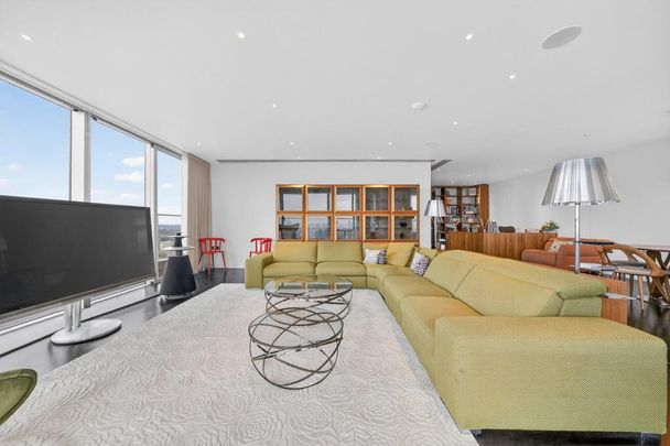 3 bedroom flat to rent - Photo 1