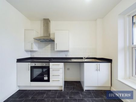 2 bedroom Flat To Let - Photo 5