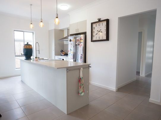 NO REAR NEIGHBOURS + SOLAR SAVINGS! - Photo 1