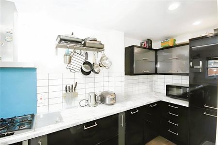 4 bedroom detached house to rent - Photo 5