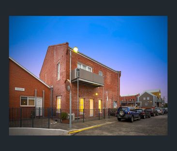 2/5 Pottery Court, Brunswick VIC 3056 - Photo 1