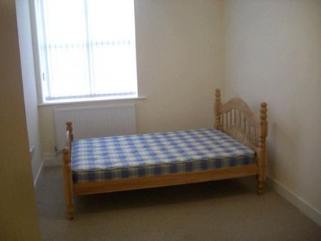 Wynnstay Grove Manchester - Photo 3