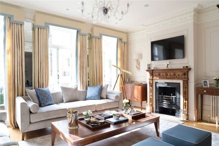 Upper Brook Street, W1K - Photo 2