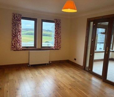 4 bedroom bungalow to rent - Photo 1