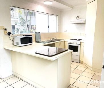 2 BEDROOM : 2 BATHROOM : FULLY FURNISHED : RESORT STYLE LIVING - Photo 3