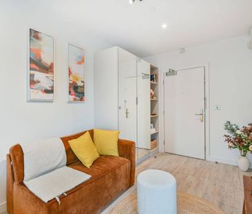 Studio to rent - Photo 2