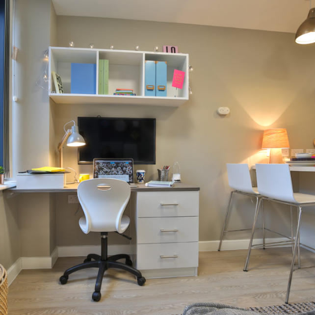 Studio to rent - Photo 1