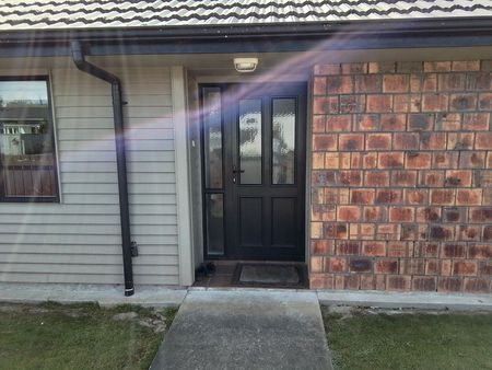 Charming 2BR Hokowhitu Retreat - Photo 2