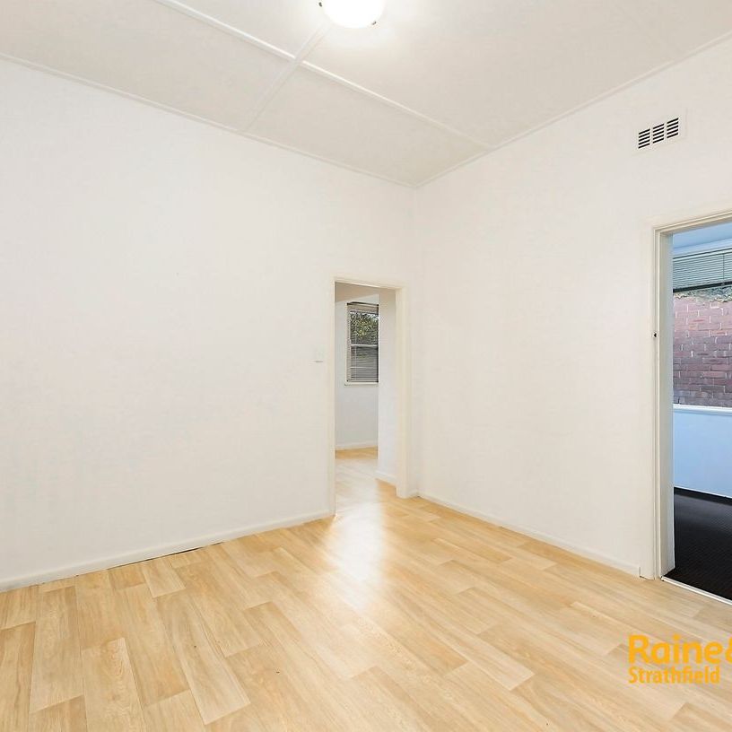 Three-Bedroom Home Only Minutes from Strathfield Station - Photo 1